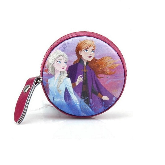 Tape measure cover with Anna and Elsa from the movie Frozen.