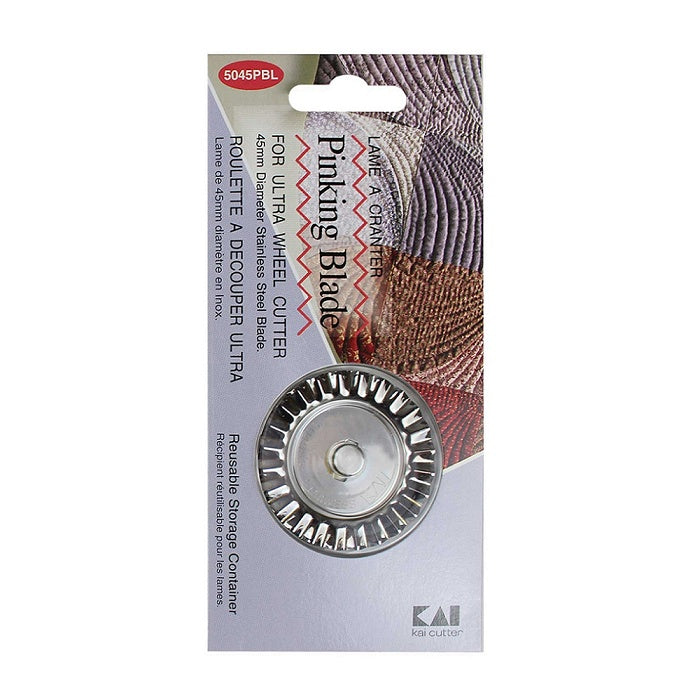 Rotary cutter pinking blade in packaging.