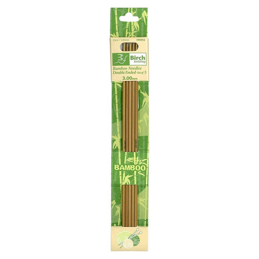 Pack of five double pointed 3.00mm bamboo knitting needles with Birch branding.