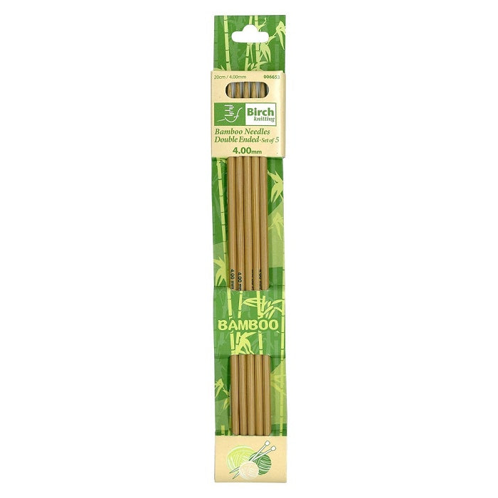 Pack of five double pointed 4.00mm bamboo knitting needles with Birch branding.