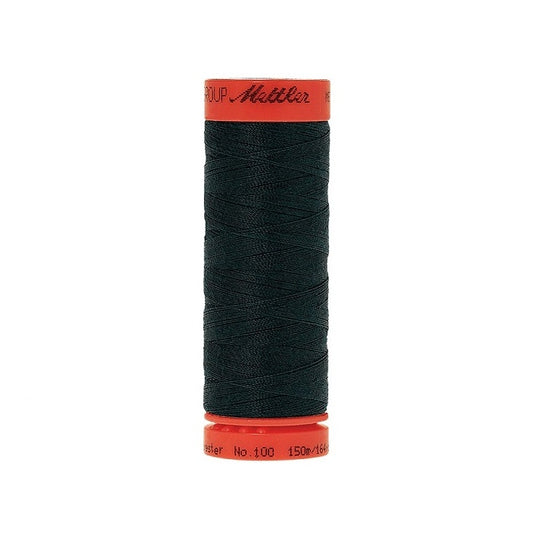 Spool of Mettler 150m very dark green thread.