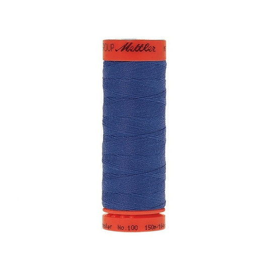Spool of Mettler 150m blue thread.