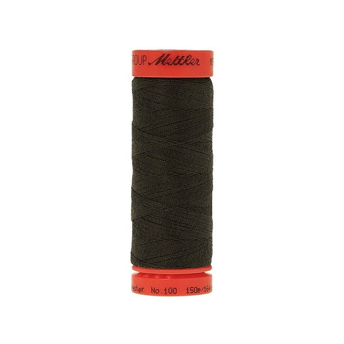 Spool of Mettler 150m very dark green thread.