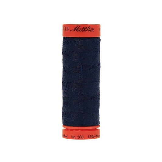 Spool of Mettler 150m dark blue thread.