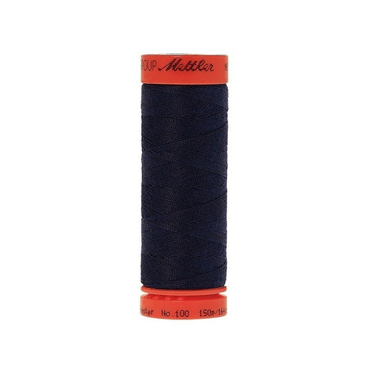 Spool of Mettler 150m navy thread.