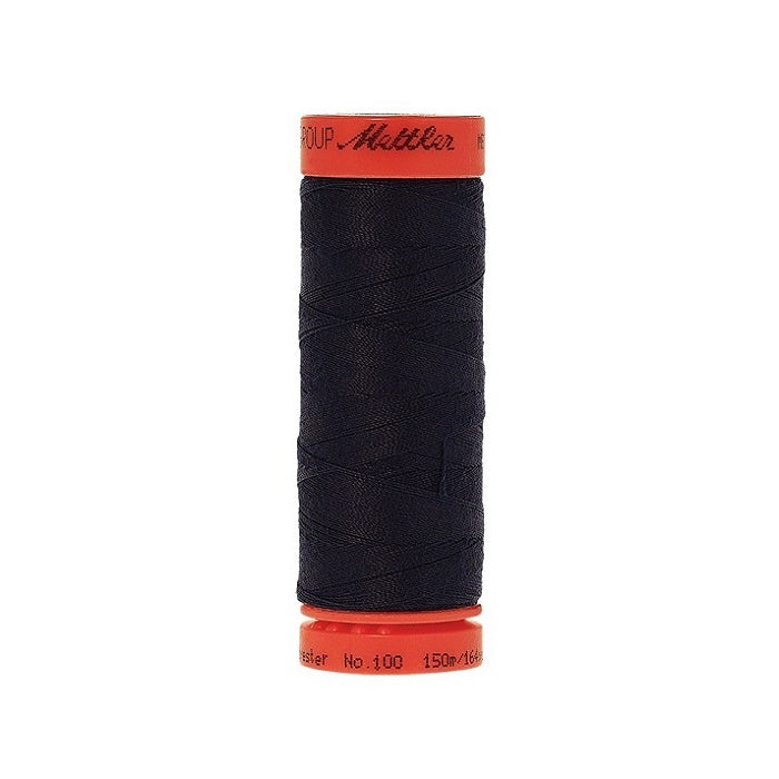 Spool of Mettler 150m dark blue thread.
