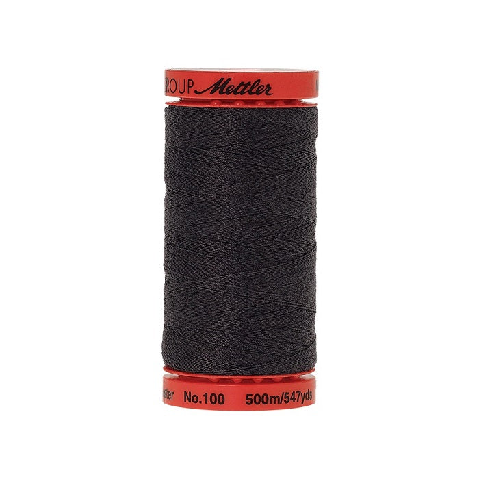 Spool of Mettler 500m very dark grey thread.