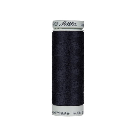 Spool of navy blue thread with Mettler Seracycle branding.